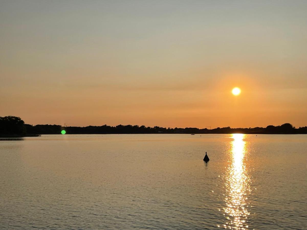 Ferienwohnung Wohnen In Loriots Wasserstadt Mit Kamin Und Magentatv Brandenburg an der Havel Exterior foto